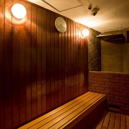 Отель Capsule Land Yushima Токио Экстерьер фото